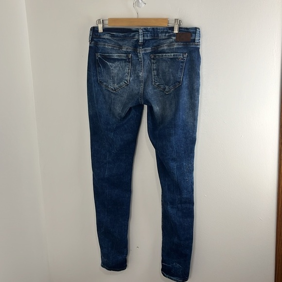 Mavi Jeans Alexa Mid-Rise Skinny Distressed Jeans - Picture 9 of 12